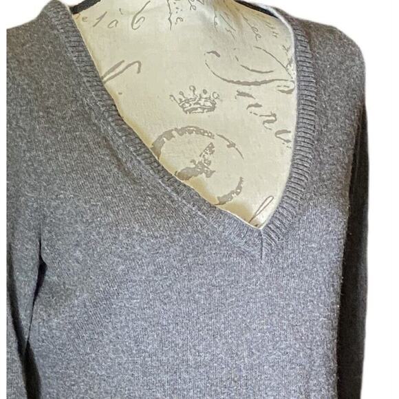 Academia Banana Republic Womens M Gray Preppy Wool/Cashmere Blend Sweater - Picture 3 of 9